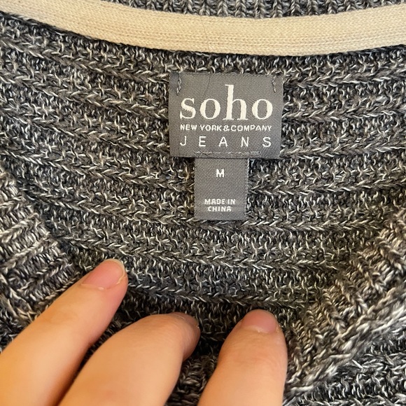 Two New York & Co Soho sweaters - Picture 2 of 3